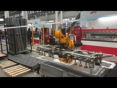 SANTAK SIU Series Industrial UPS Manufacturers 60KVA-200KVA Pasokan listrik industri tanpa gangguan